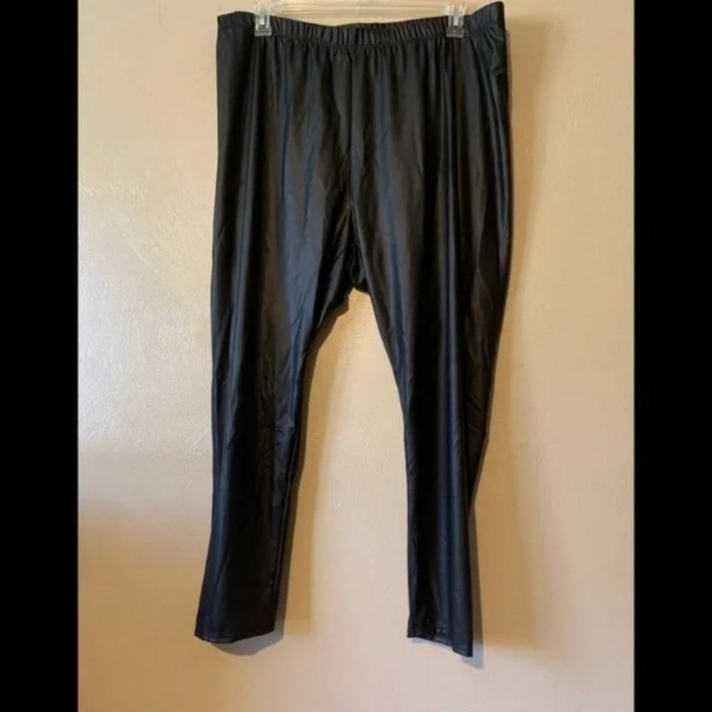 Torrid size 4X faux leather leggings pants stretchy Polyester Spandex - Picture 2 of 4